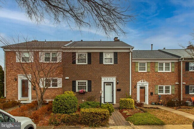 Building Photo - 6063 Hardwick Pl