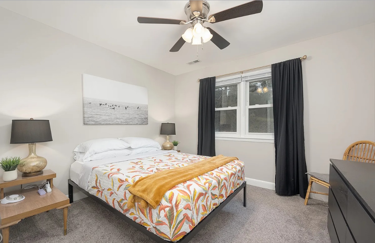 primary bed - 412 Belvedere St