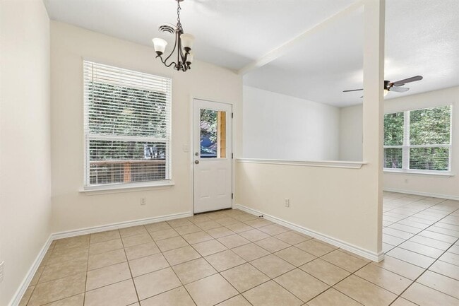Building Photo - 133 N Kanaio Dr