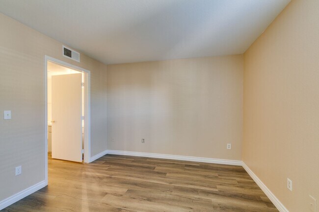 Building Photo - 2300 E Silverado Ranch Blvd