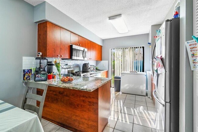 Building Photo - 1831 NW 94th Ave