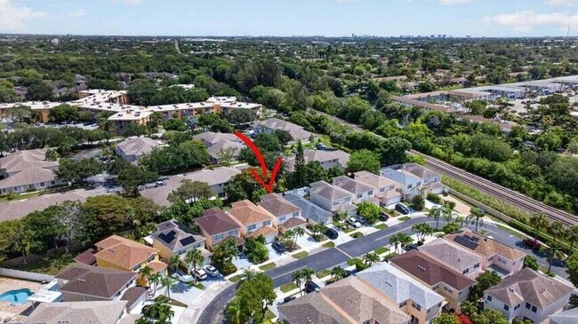 Building Photo - 4131 Eastridge Cir