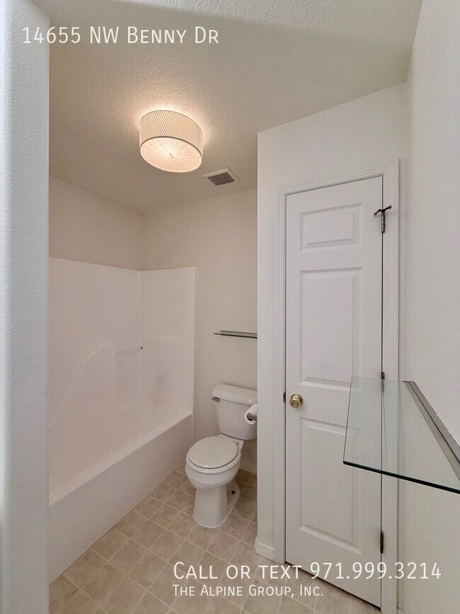 Building Photo - 14655 NW Benny Dr