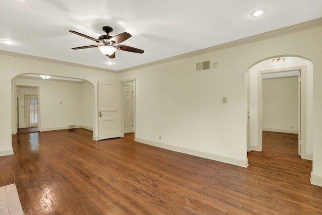 Building Photo - 3607 Highland Park Pl