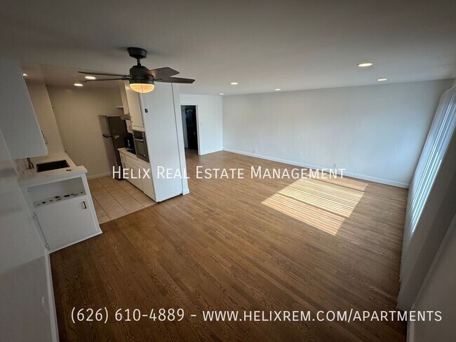 Building Photo - 801 E 1st St