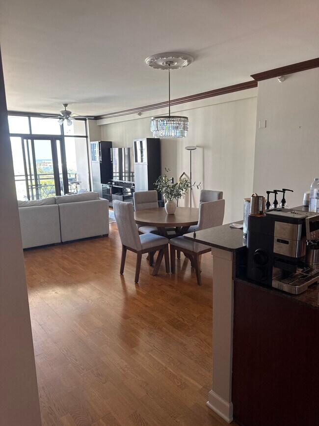 Building Photo - 233 E 13th St