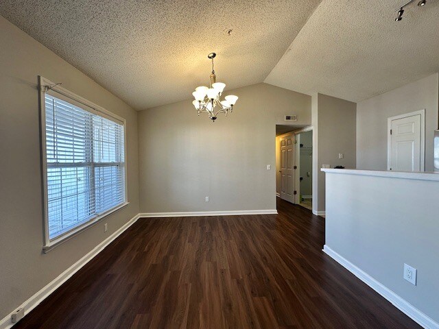 Building Photo - 5008 Lawndale Dr