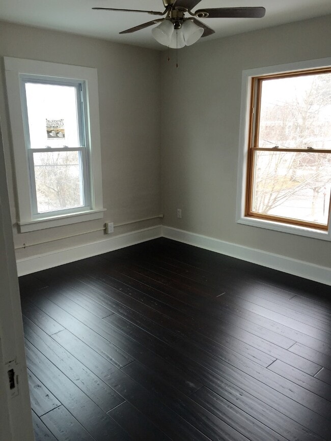 Building Photo - 127 Hyers St