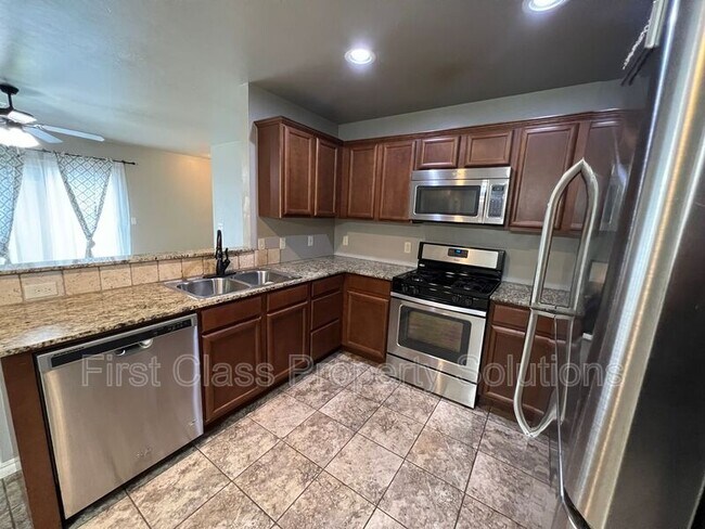Building Photo - 129 Ashley Dr