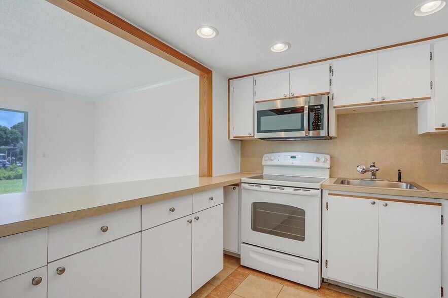 Building Photo - 342 Southwind Dr