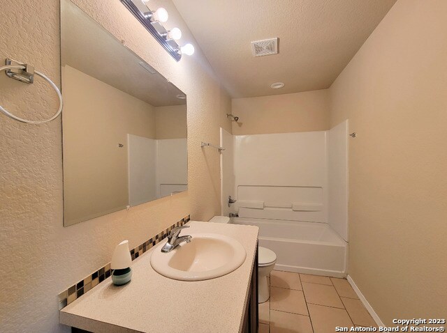 Building Photo - 203 Carranza St