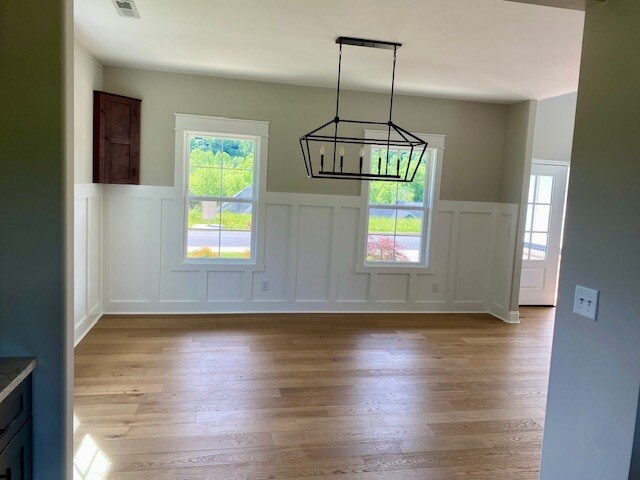 Building Photo - 812 Dolen Pl