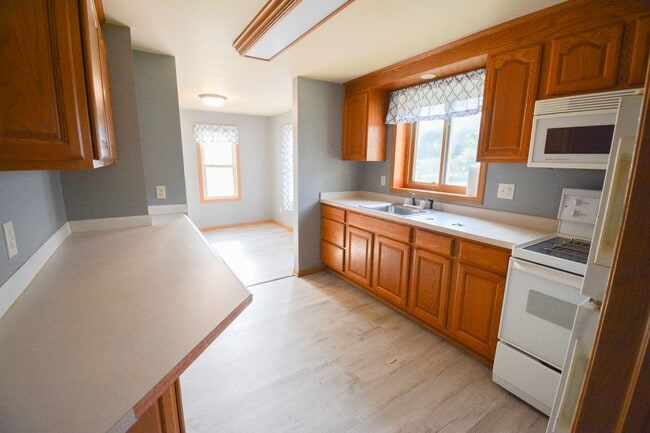 Building Photo - 1 Bed, 1 Bath Home for Rent – Near Mayo Clinic & Downtown