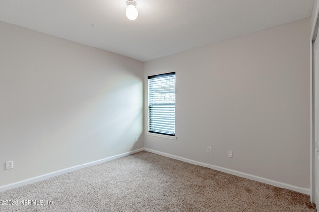 Building Photo - 3220 Deer Creek Dr