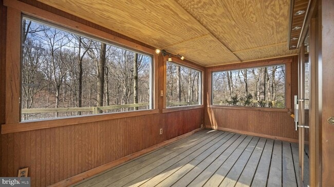 Building Photo - 11450 Game Preserve Rd