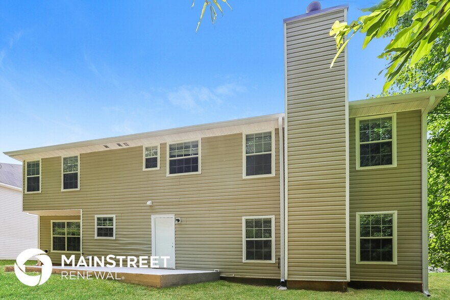 Building Photo - 665 Lakeridge Ct