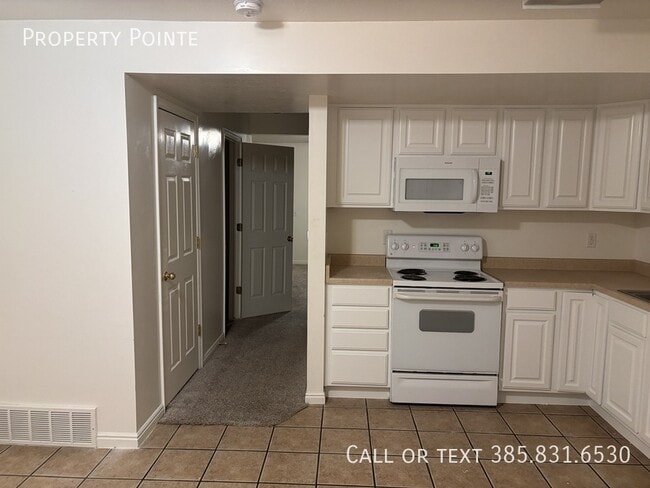 Building Photo - 1561 S 2000 W