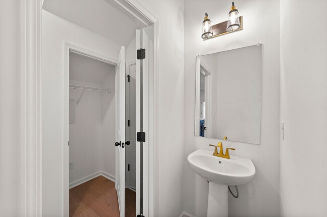 Building Photo - 714 Rhone St