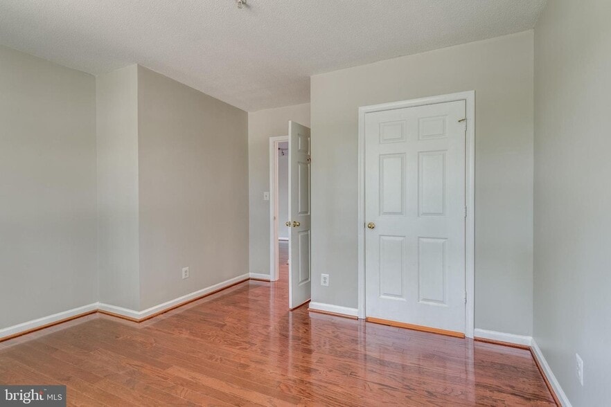 Building Photo - 20311 Beechwood Ter