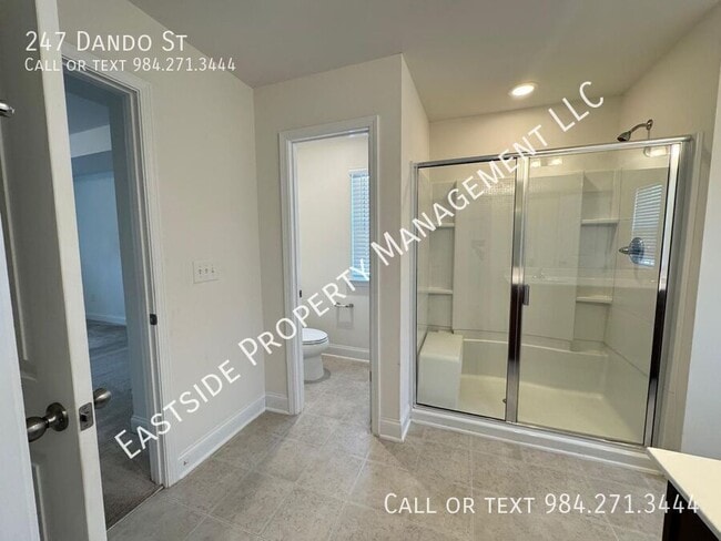 Building Photo - 247 Dando St