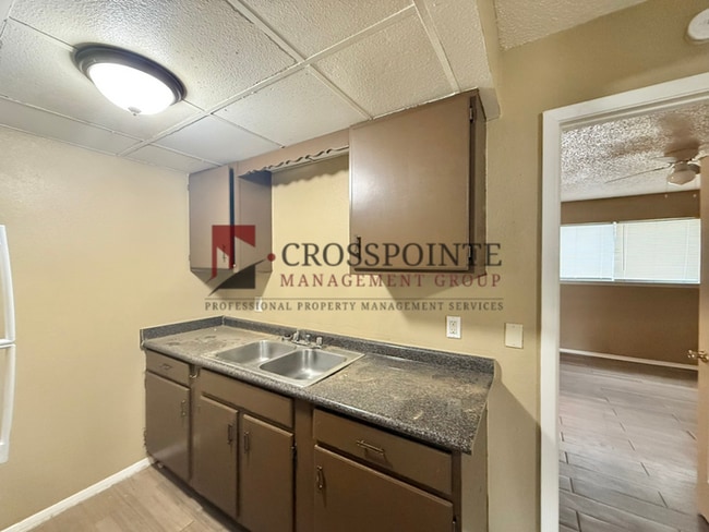 Building Photo - AVAILABLE! 1 Bed 1 Bath Apartment Near Downtown Tyler!