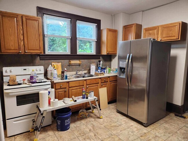 Building Photo - 2613 Meadows St NW