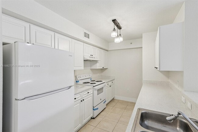 Building Photo - 15470 SW 284th St