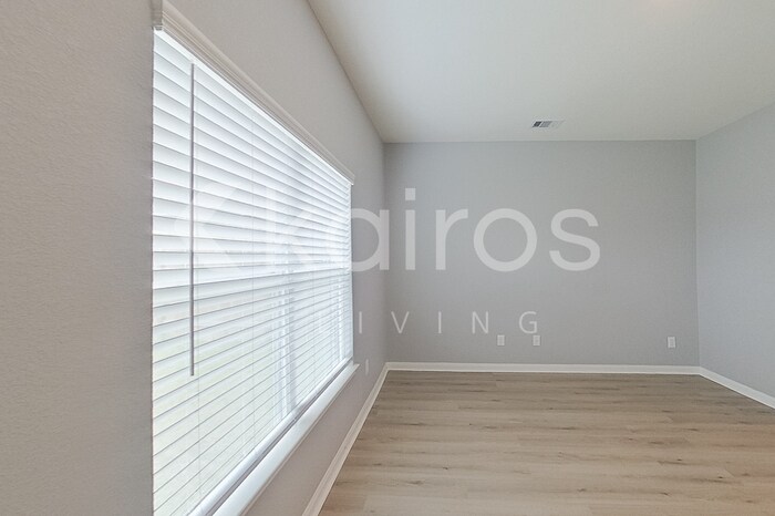 Building Photo - 10722 Hillside Creek Dr