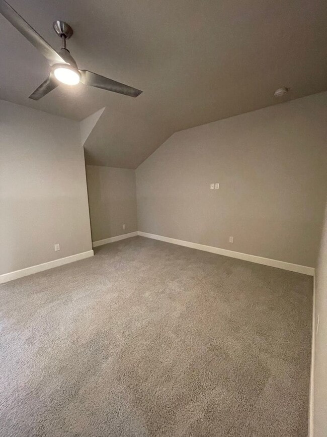 Building Photo - Beautiful, Brand New 1 Bedroom, 1 Bath ADU Home