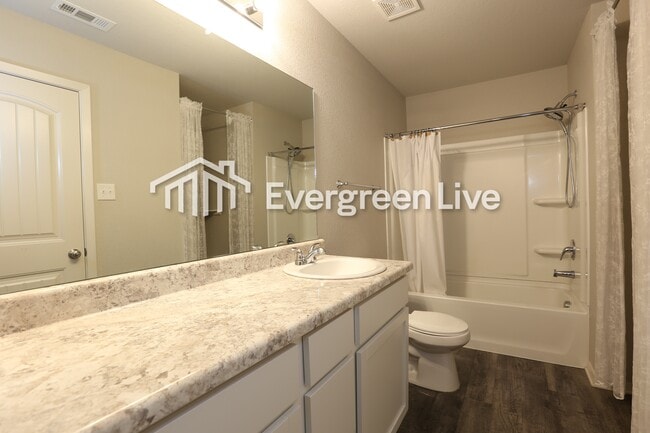 Building Photo - 101 Westwood Dr