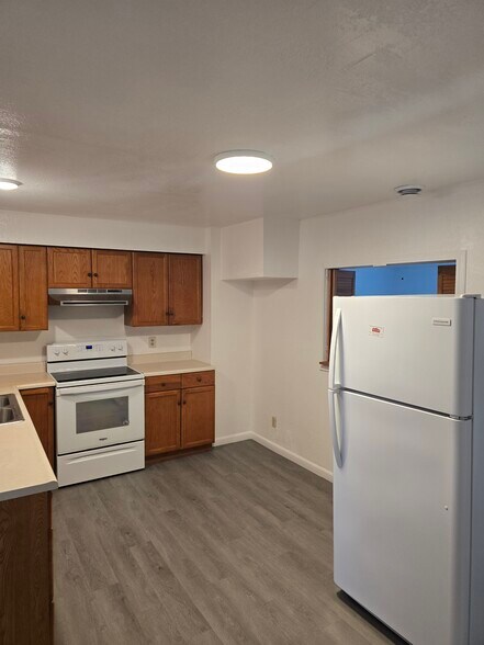 Kitchen - 1508 Woodmont Ave