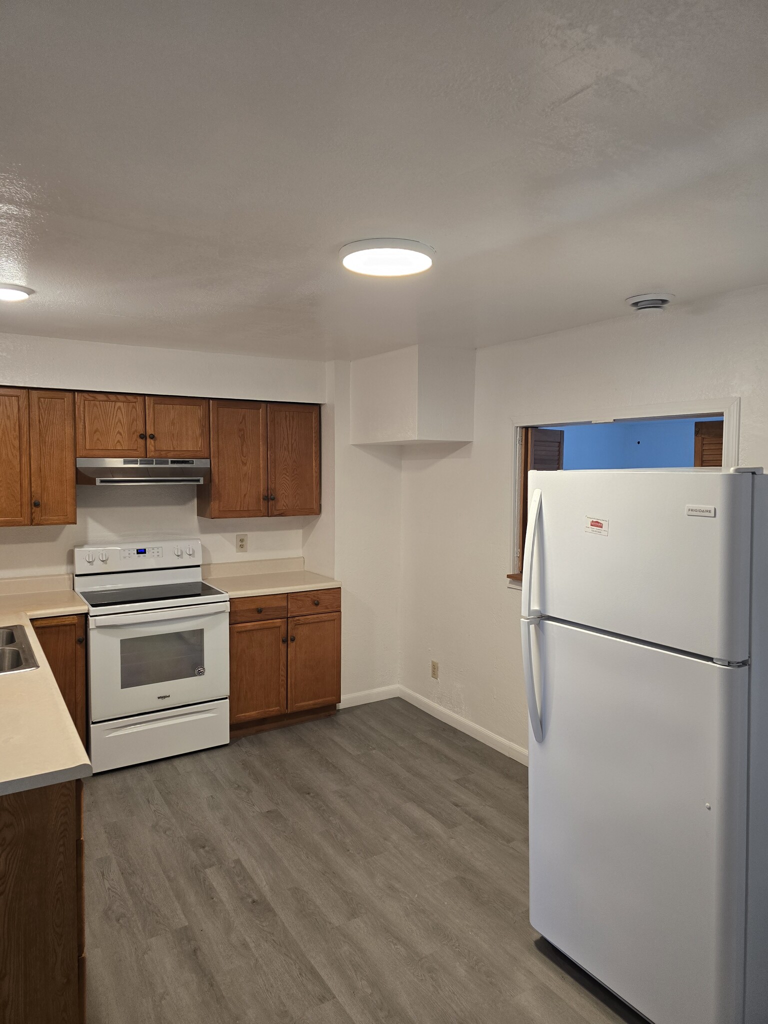 Kitchen - 1508 Woodmont Ave