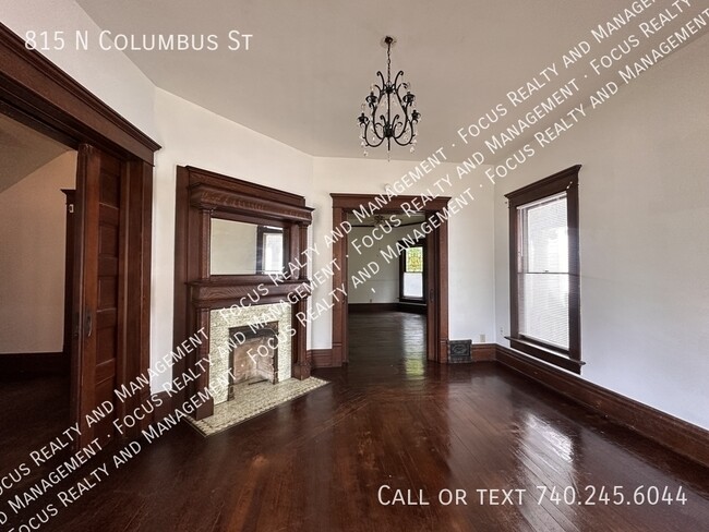Building Photo - 815 N Columbus St
