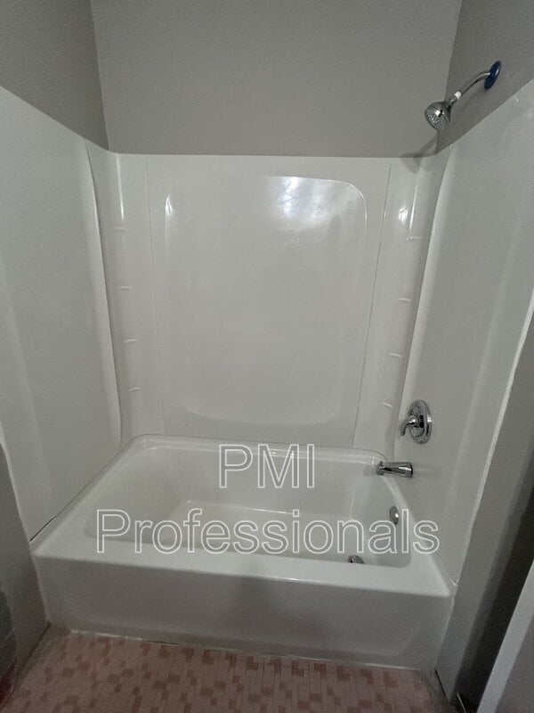 Building Photo - 2905 Ironwood Dr