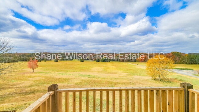 Building Photo - 218 Sugar Hollow Rd