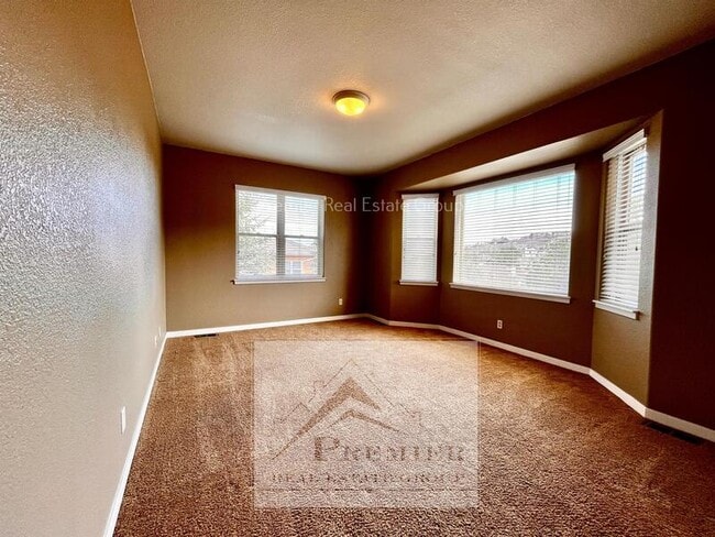 Building Photo - 240 Haversham Dr