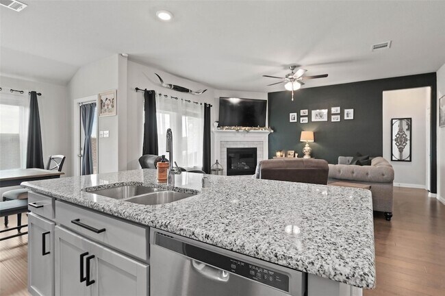 Building Photo - 5404 Everly Ct