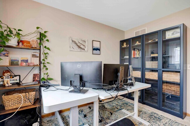 Building Photo - 3670 Sabertooth Trail