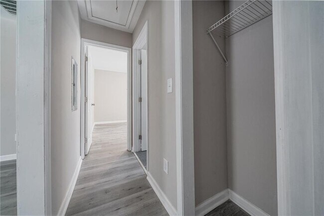 Building Photo - 665 S Eugenia Pl NW