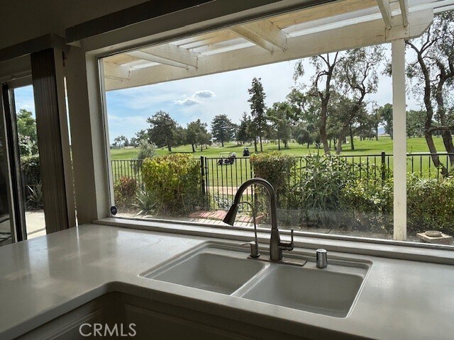 Building Photo - 904 Bergamo Ave