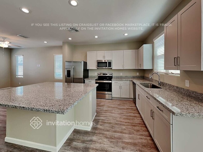 Building Photo - 5040 N 189th Glen