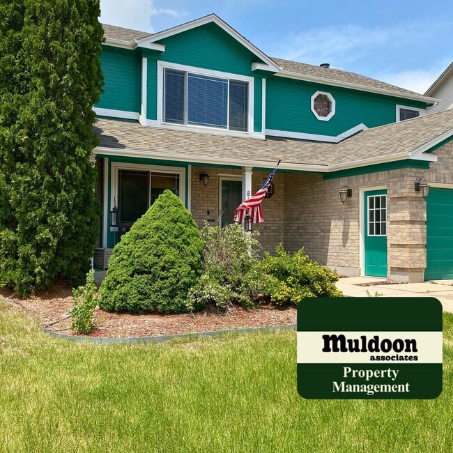 Building Photo - 4 Bedrooms on Corner Lot in 80920!  Dog Friendly!