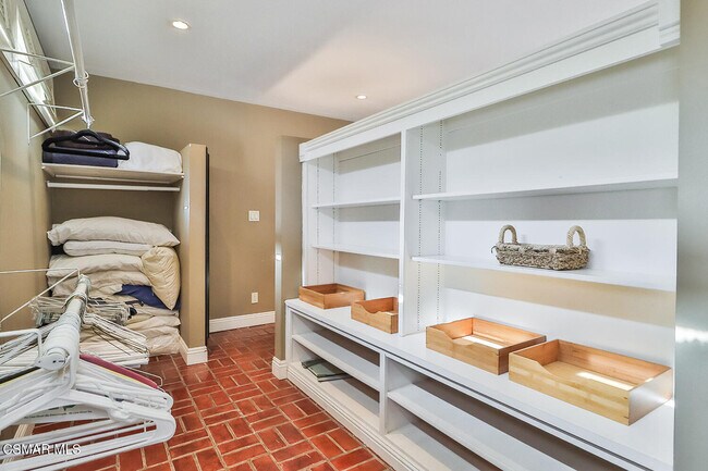 Building Photo - 31944 CA-1