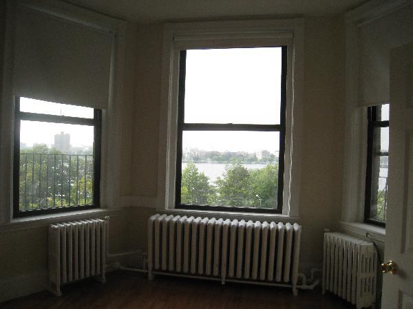 Building Photo - 41 Bay State Rd