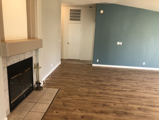 Building Photo - Beautiful and Convenient Turner Location!