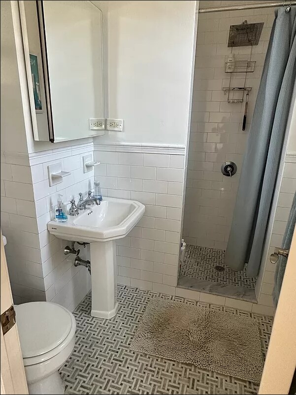 Building Photo - 133 E 92nd St