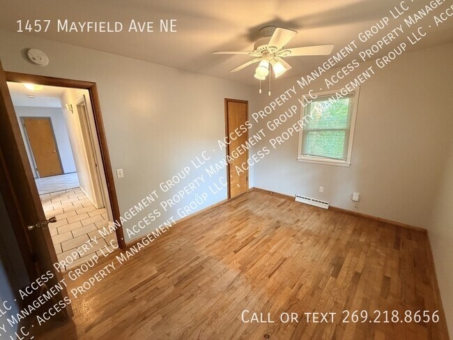 Building Photo - 1457 Mayfield Ave NE