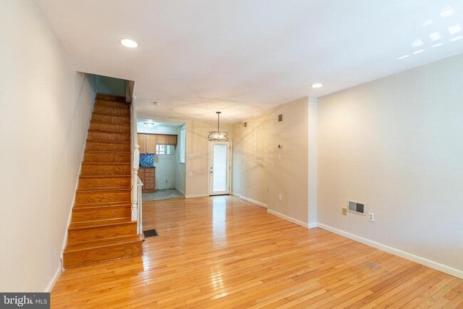 Building Photo - 2822 S Smedley St