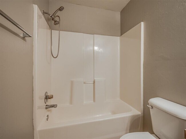 Building Photo - 9728 SW 27th St