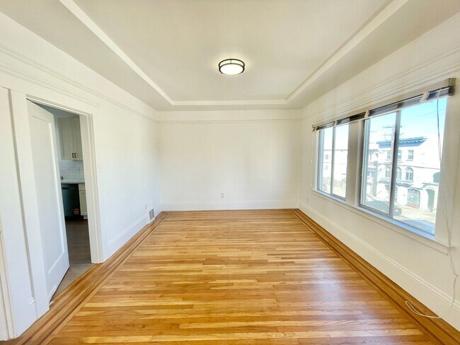 Building Photo - 1305 27th Ave